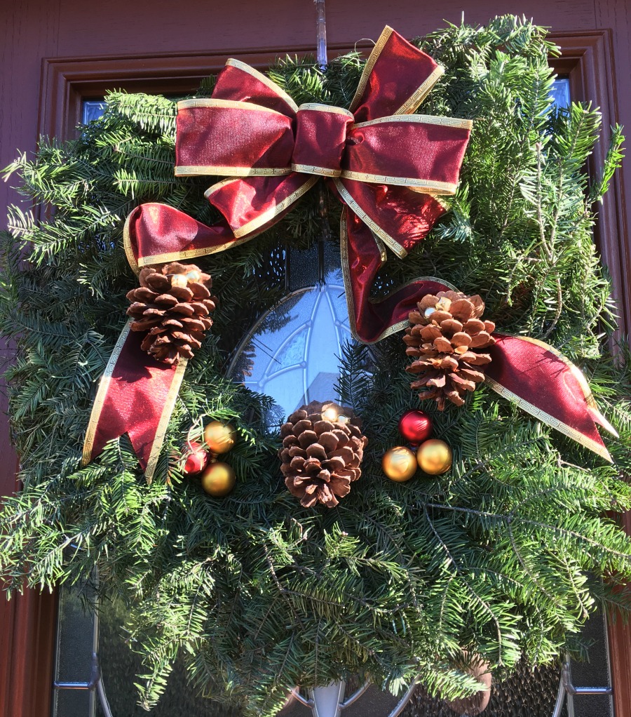 Want to make decorating your home for the holidays more elegant & beautiful this year? See why we love Mickman Brother's Wreaths & Centerpieces here!