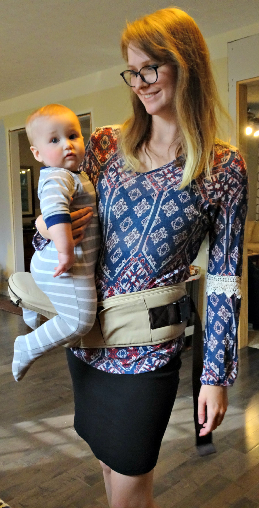 Hip Seat Huggs Baby Carrier