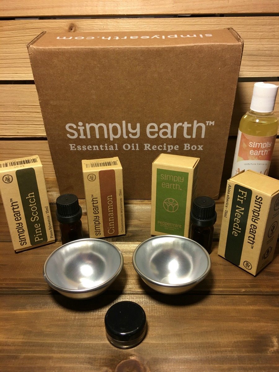 Do you love the thought of having a house that smells like Christmas? See why we love using the Holiday Simply Earth Box in our house here! 