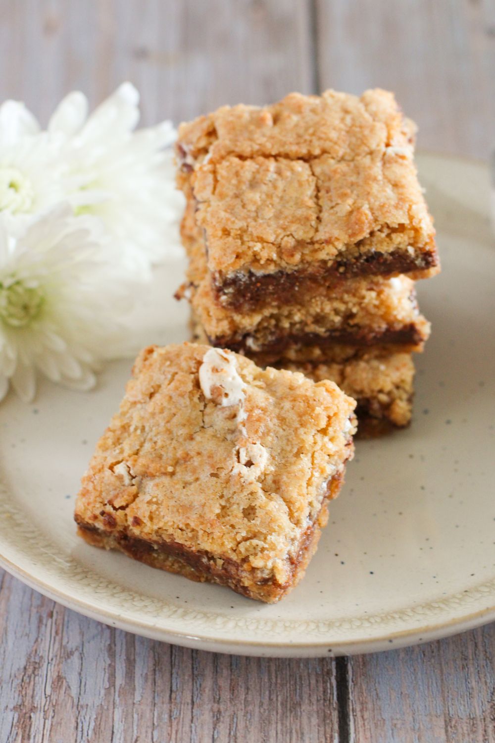 picture of 3 stacked s'more cookie bars