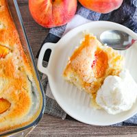 peach cobbler recipe with a bit of ice cream