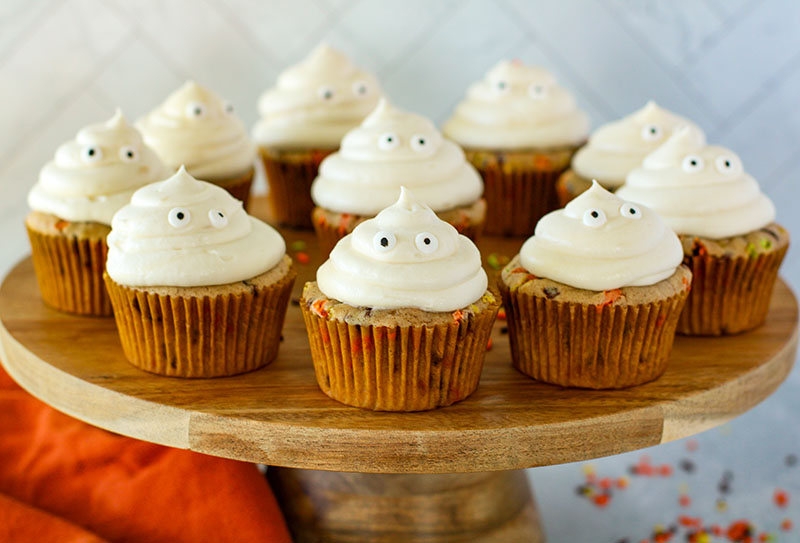 ghost Halloween cupcakes