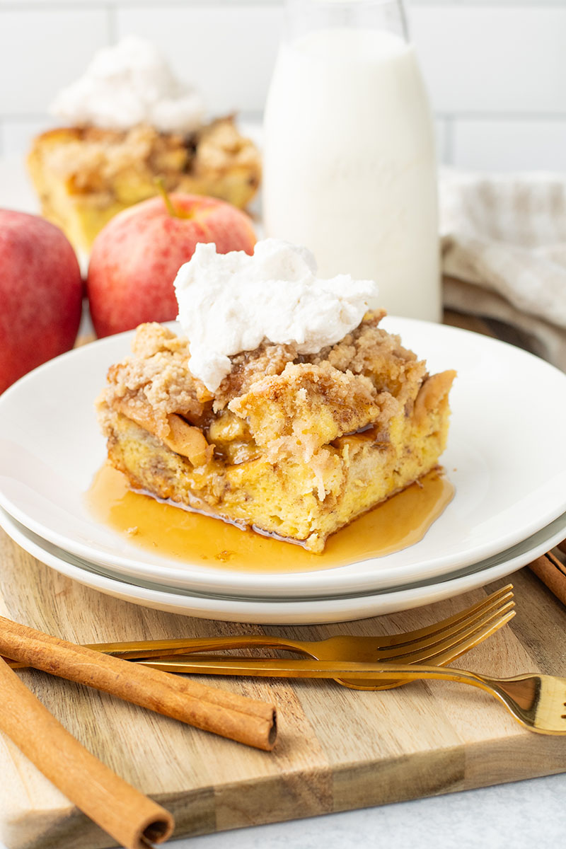 picture of freshly made french toast casserole made to taste like apple pie
