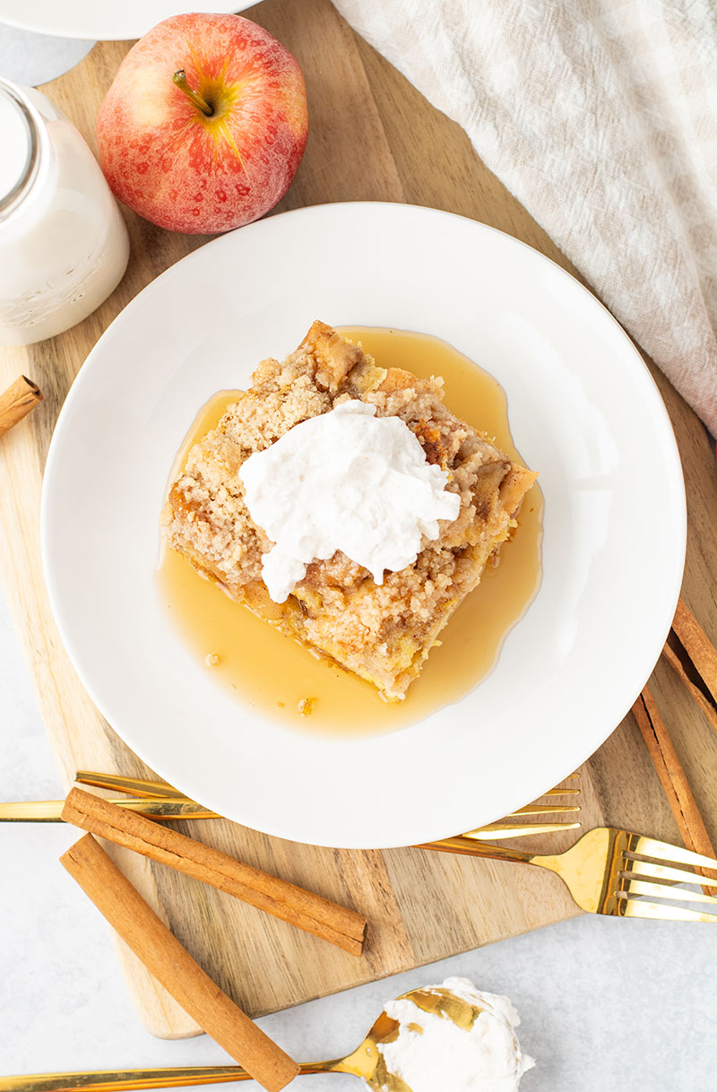 picture of freshly made french toast casserole made to taste like apple pie