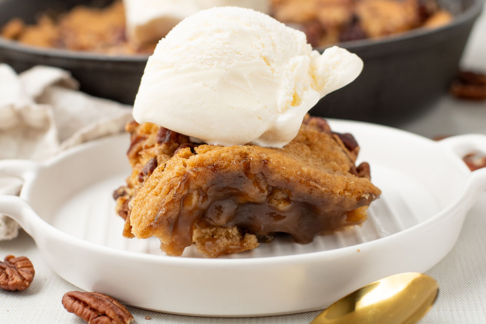 delicious homemade pecan pie cobbler